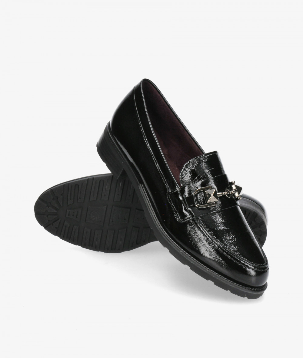 Mocasines Pitillos 10180 en charol negro Mocasines Pitillos 10180 en charol negro