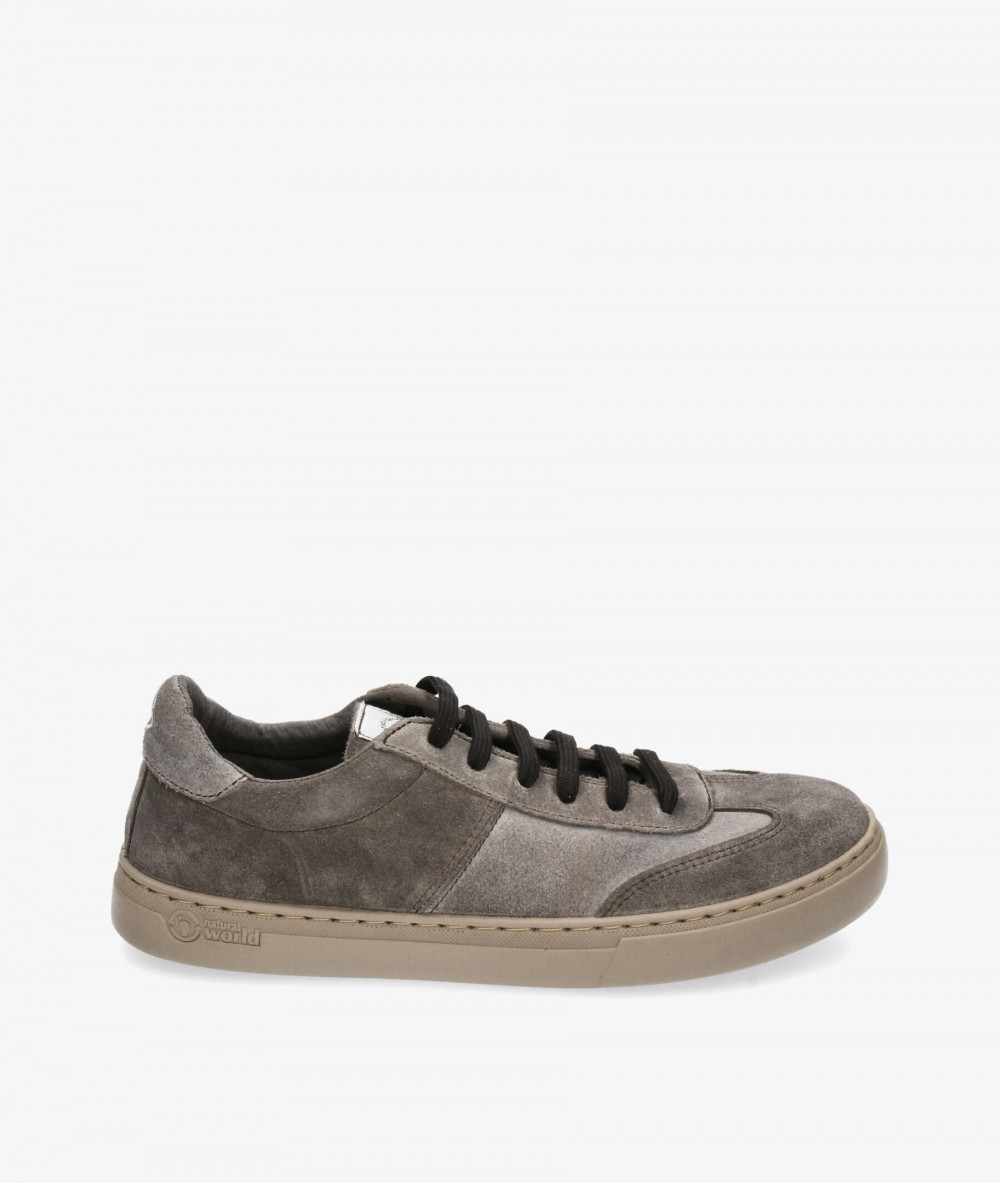 Deportivos Natural World  6742 en serraje gris Deportivos Natural World  6742 en serraje gris