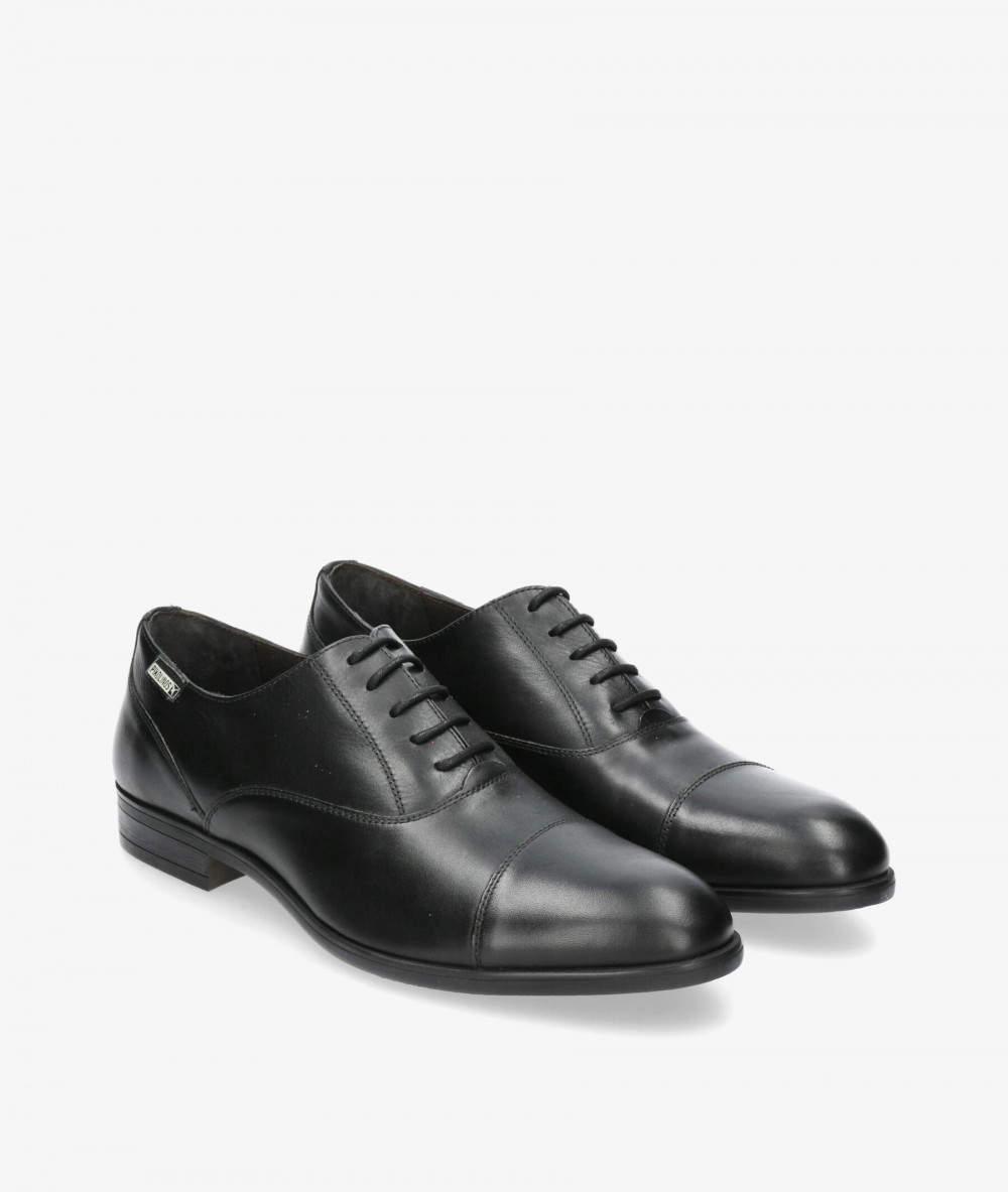 Zapatos de vestir Pikolinos M7J-4184 en negro Zapatos de vestir Pikolinos M7J-4184 en negro