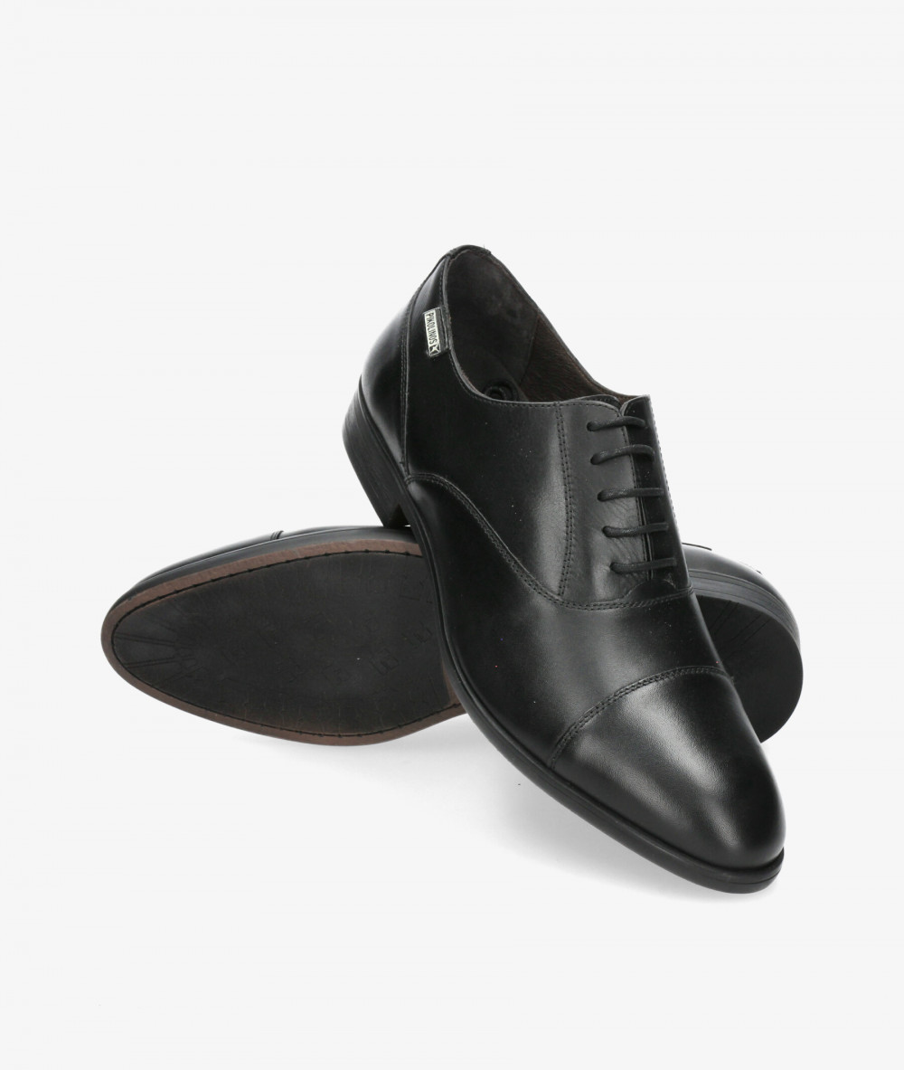 Zapatos de vestir Pikolinos M7J-4184 en negro Zapatos de vestir Pikolinos M7J-4184 en negro