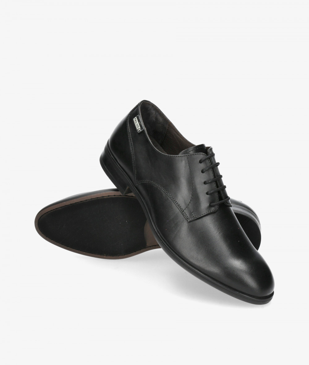Zapatos de vestir Pikolinos M7J-4187 en negro Zapatos de vestir Pikolinos M7J-4187 en negro