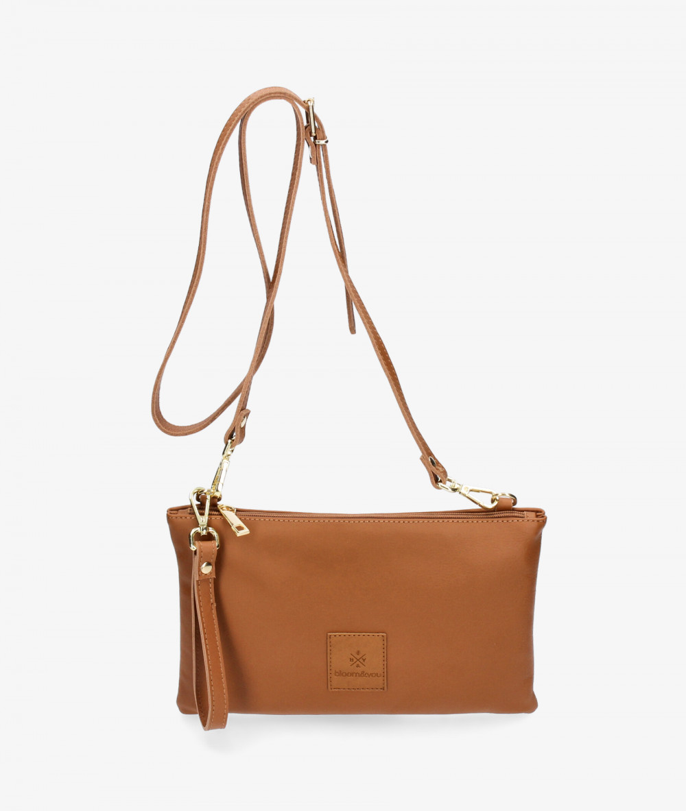 Elevate your look! Our Clutch bag collection a combination of design, quality and comfort for your daily outfits