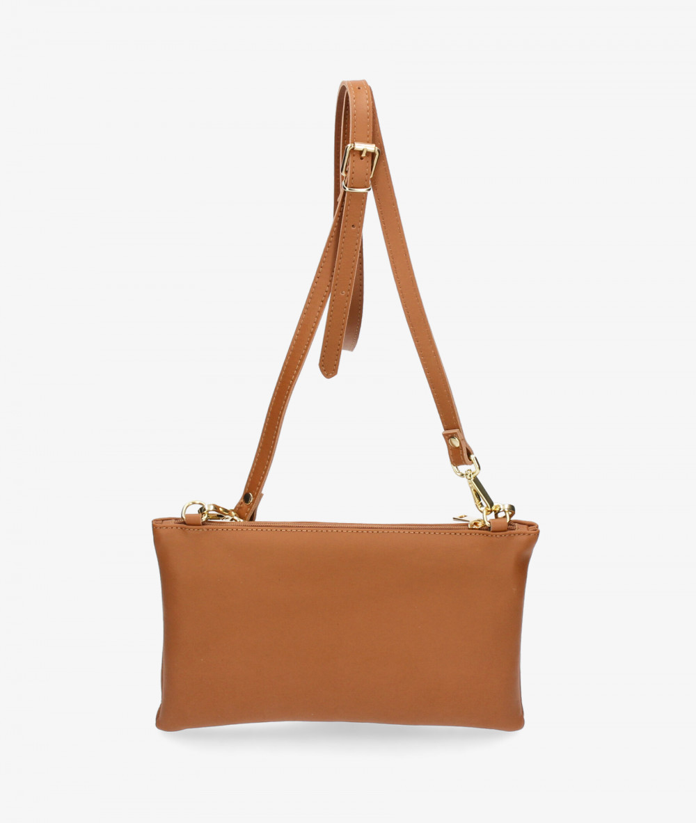 Elevate your look! Our Clutch bag collection a combination of design, quality and comfort for your daily outfits