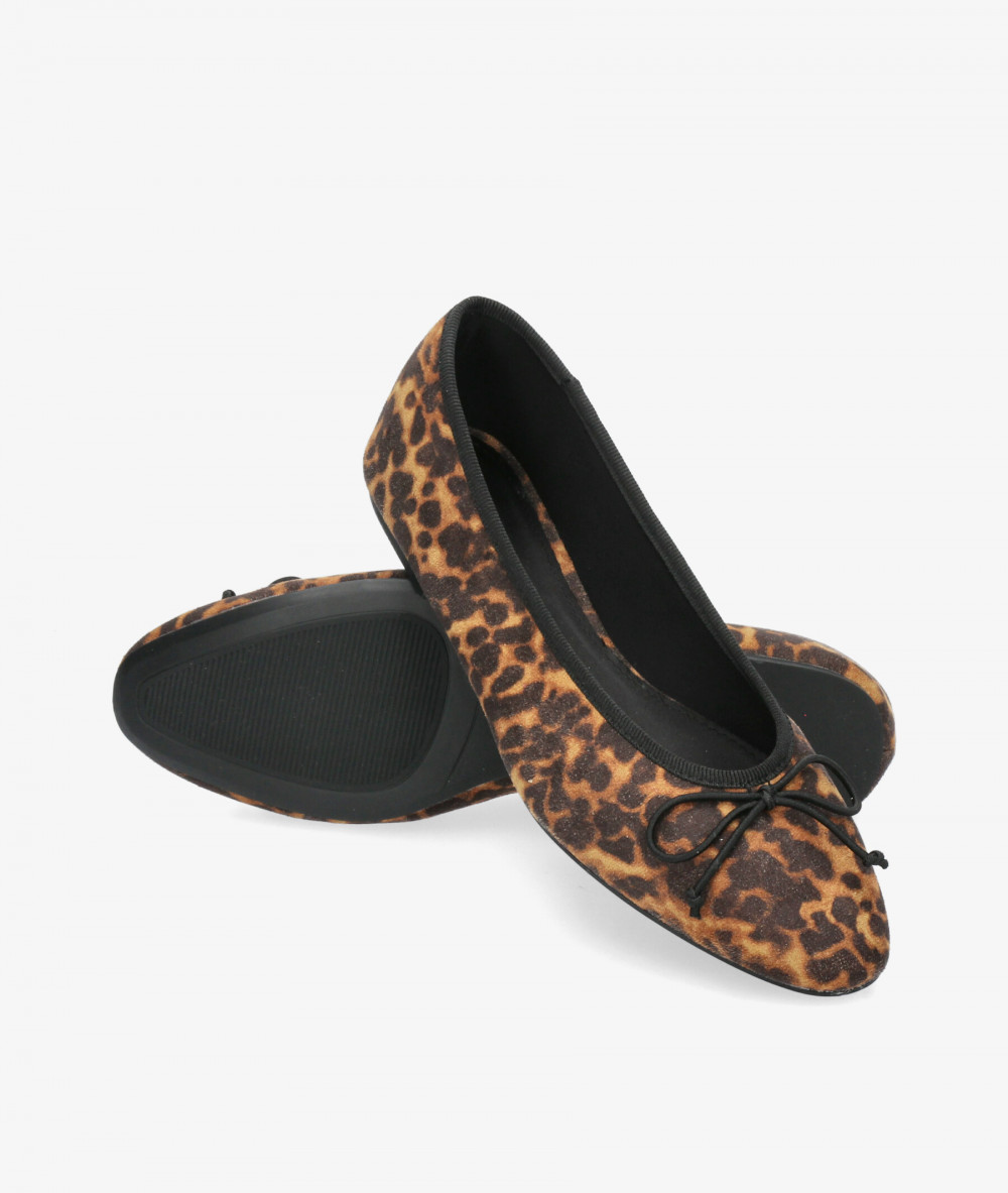 Bailarinas CORINA M4579 en leopardo  Bailarinas CORINA M4579 en leopardo