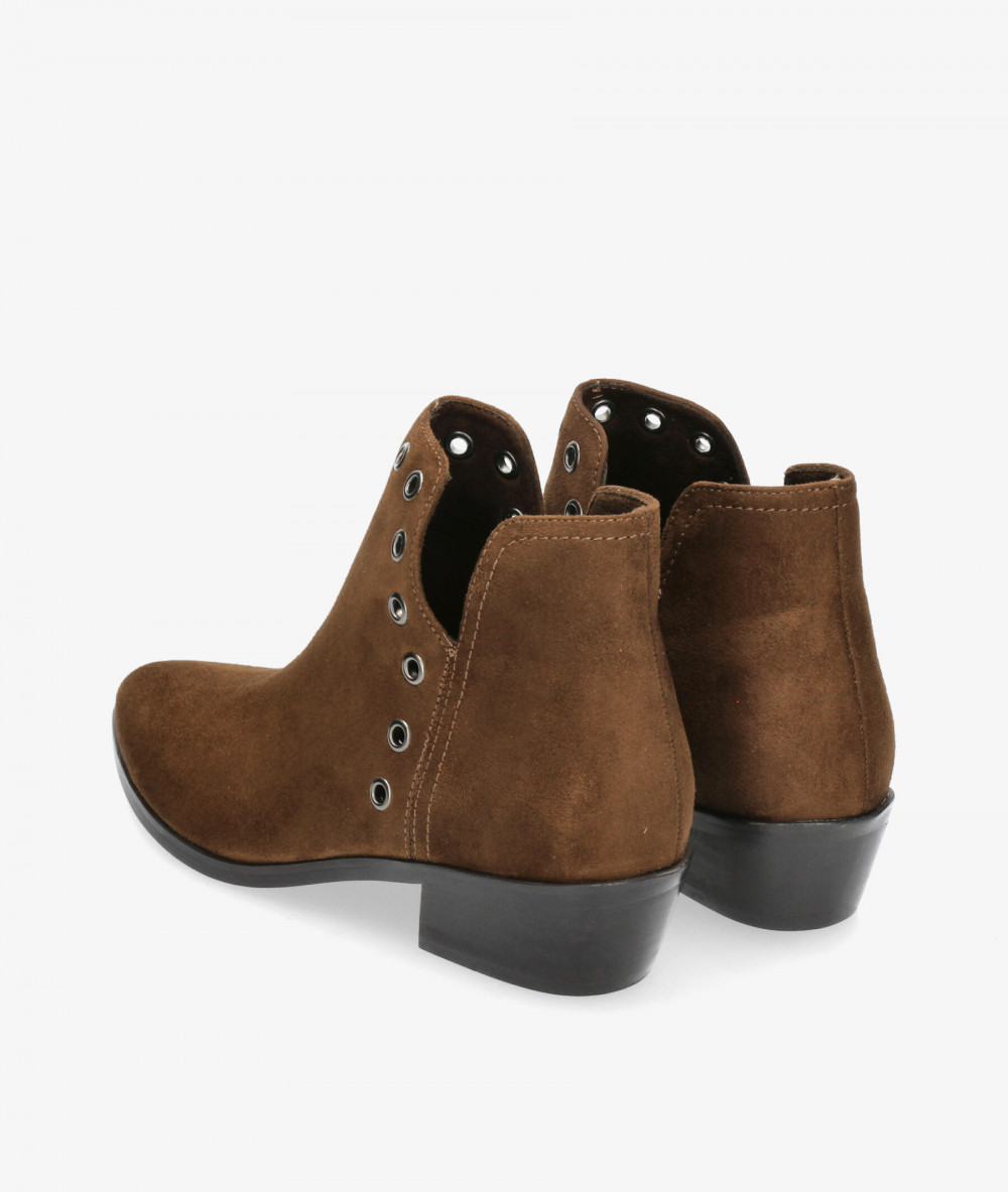 Botines CORINA  M4710 en marrón Botines CORINA  M4710 en marrón