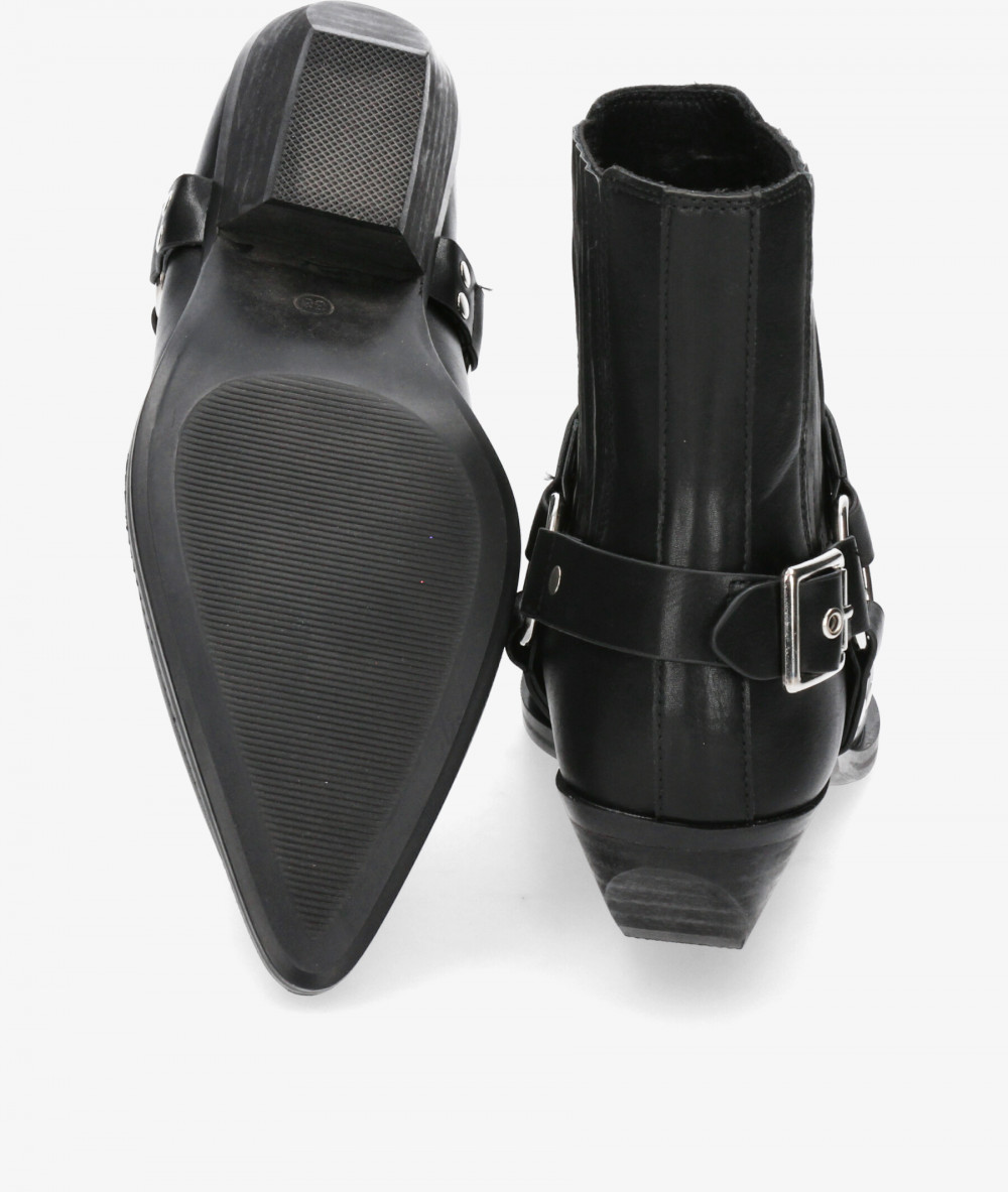 Botines CORINA  M4720 en negro Botines CORINA  M4720 en negro