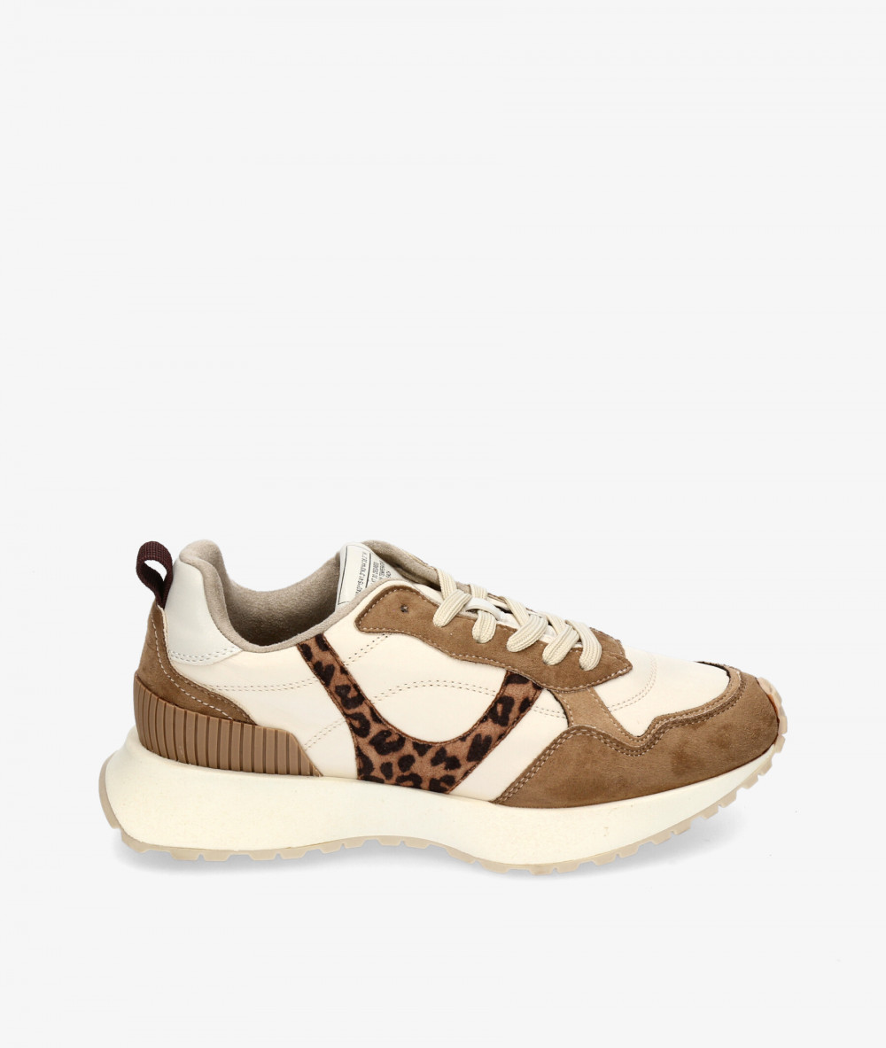 Deportivos CORINA  M4532 en beige Deportivos CORINA  M4532 en beige