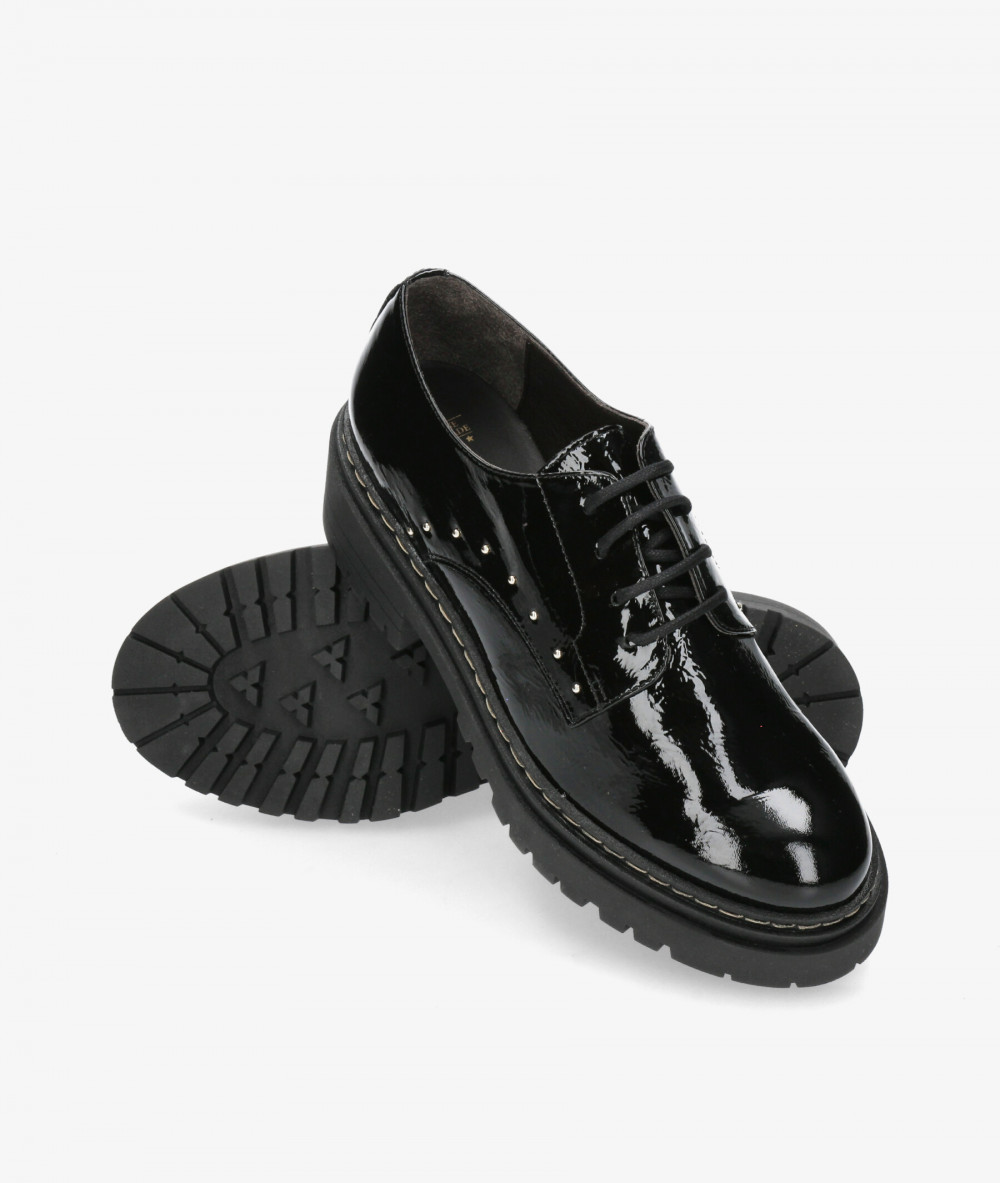 DOBLE PISO Kénnebec 684 TACHITAS en charol negro DOBLE PISO Kénnebec 684 TACHITAS en charol negro