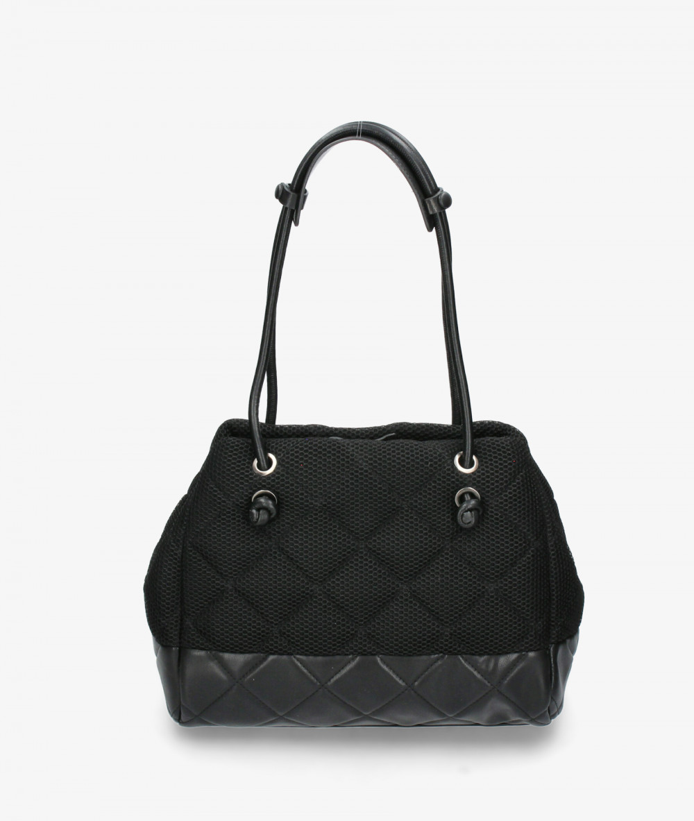 Elevate your look! Our BOLSO de COLGAR collection a combination of design, quality and comfort for your daily outfits