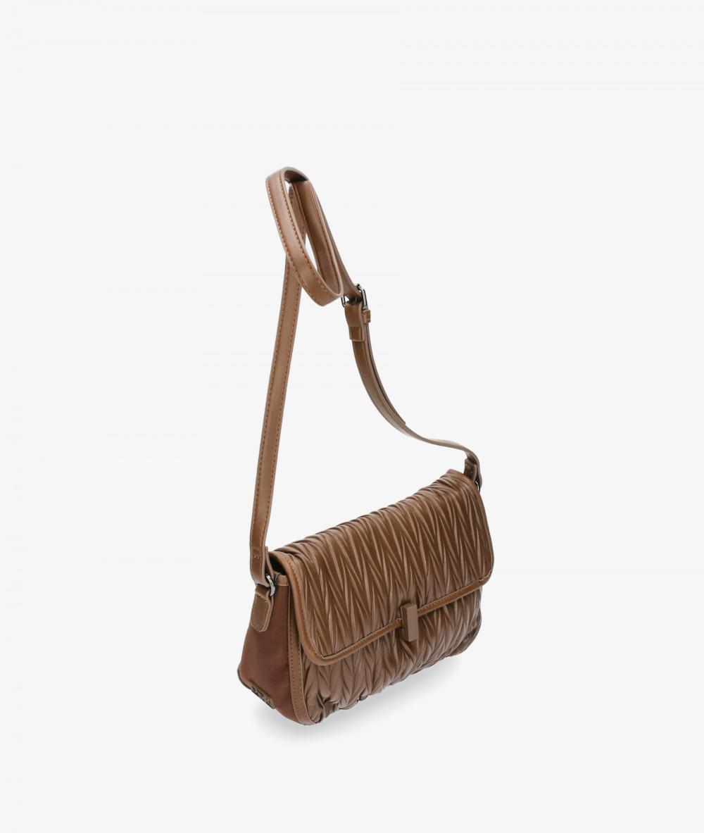 Elevate your look! Our Bag collection a combination of design, quality and comfort for your daily outfits
