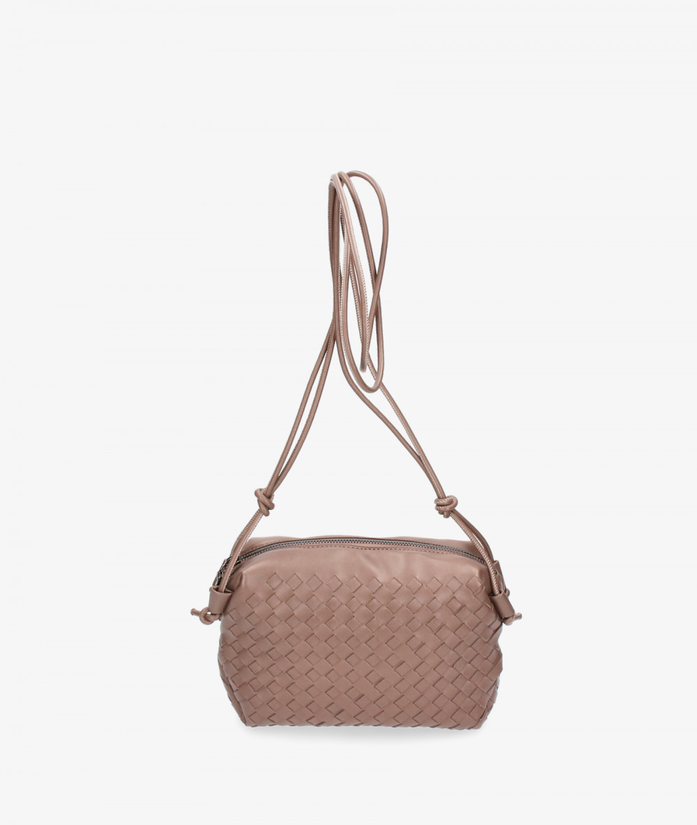 Elevate your look! Our Bag collection a combination of design, quality and comfort for your daily outfits