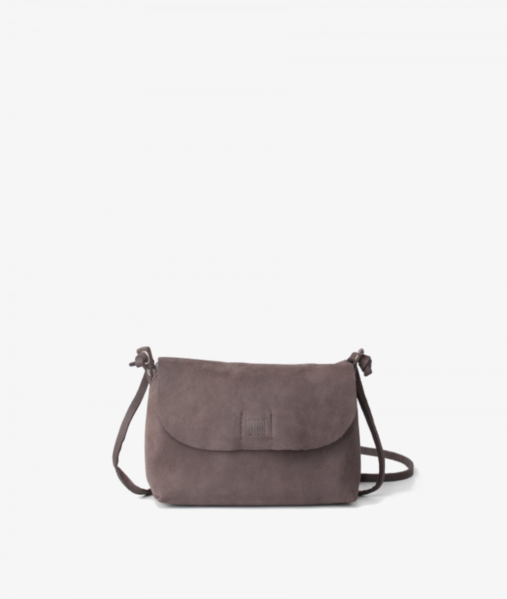 Elevate your look! Our Bag collection a combination of design, quality and comfort for your daily outfits