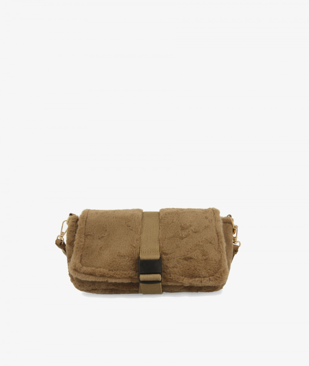 Elevate your look! Our Bag collection a combination of design, quality and comfort for your daily outfits