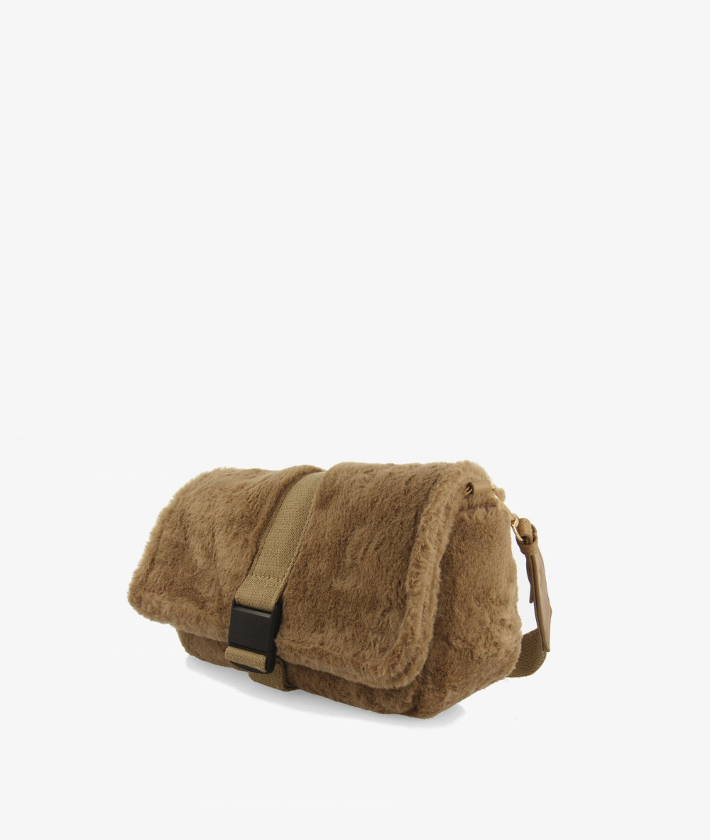 Elevate your look! Our Bag collection a combination of design, quality and comfort for your daily outfits