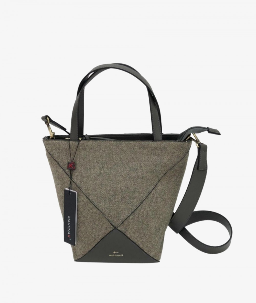 Elevate your look! Our Bag collection a combination of design, quality and comfort for your daily outfits