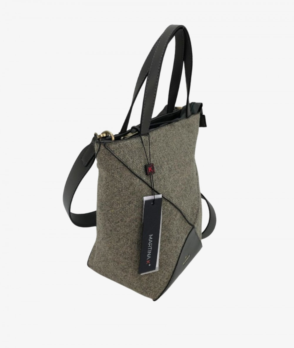 Elevate your look! Our Bag collection a combination of design, quality and comfort for your daily outfits