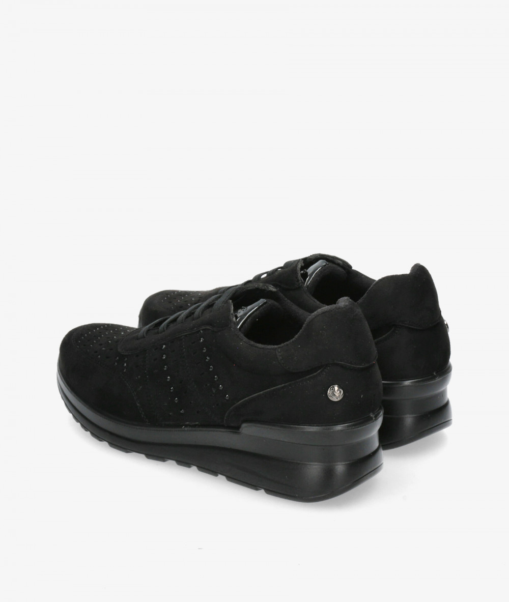 Zapatos confort Amarpies 27000 en negro Zapatos confort Amarpies 27000 en negro