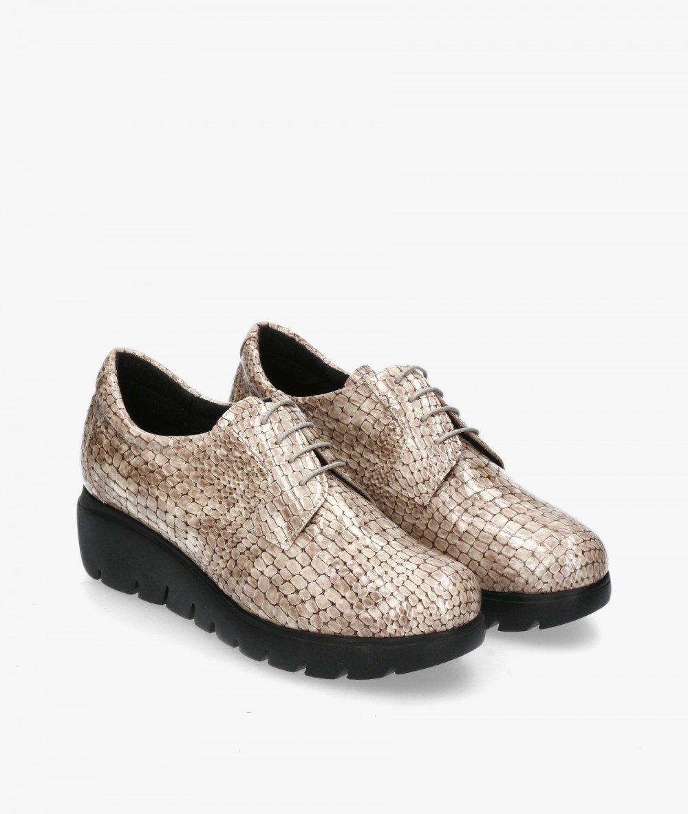Zapatos confort DOCTOR CUTILLAS 89546 en charol hueso Zapatos confort DOCTOR CUTILLAS 89546 en charol hueso