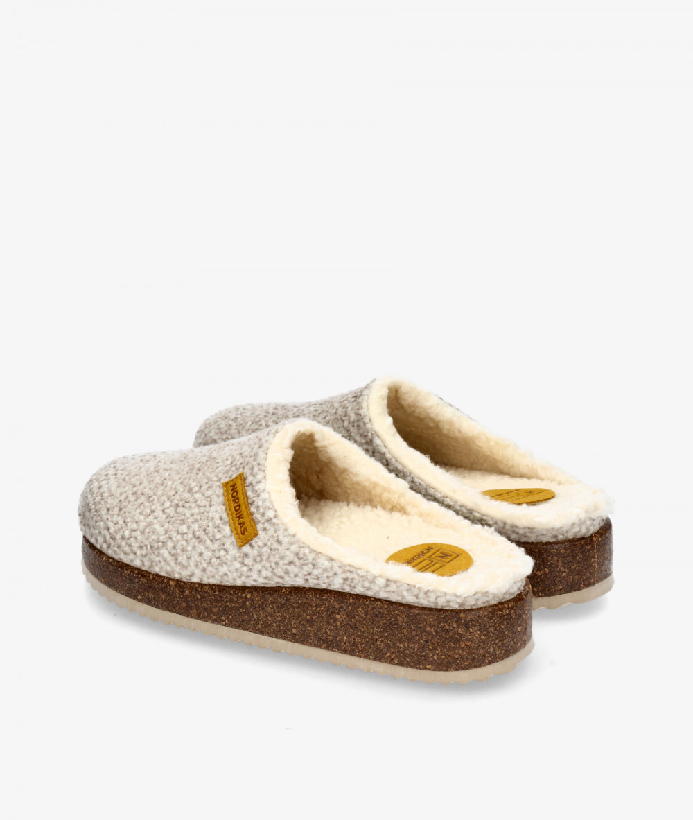Chinela Nordikas 2243 en beige Chinela Nordikas 2243 en beige