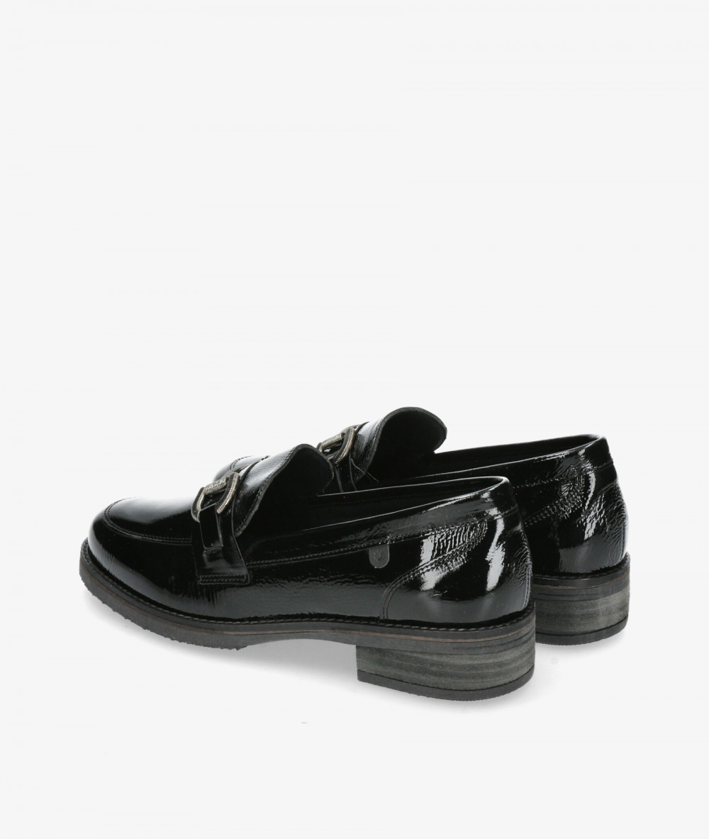 Mocasines Valeria´s 1537 en charol negro Mocasines Valeria´s 1537 en charol negro