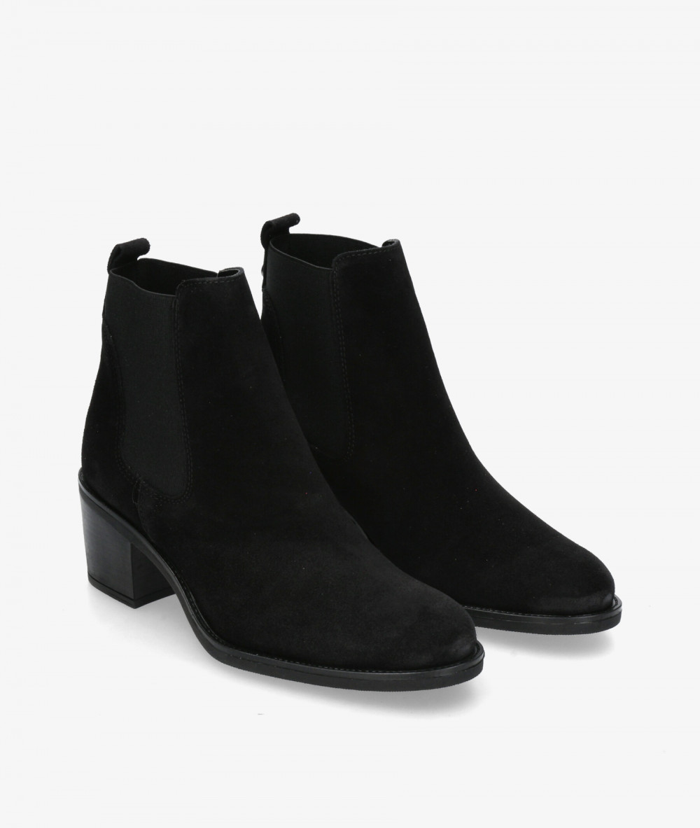 Botines Alpe  2202 en serraje negro Botines Alpe  2202 en serraje negro