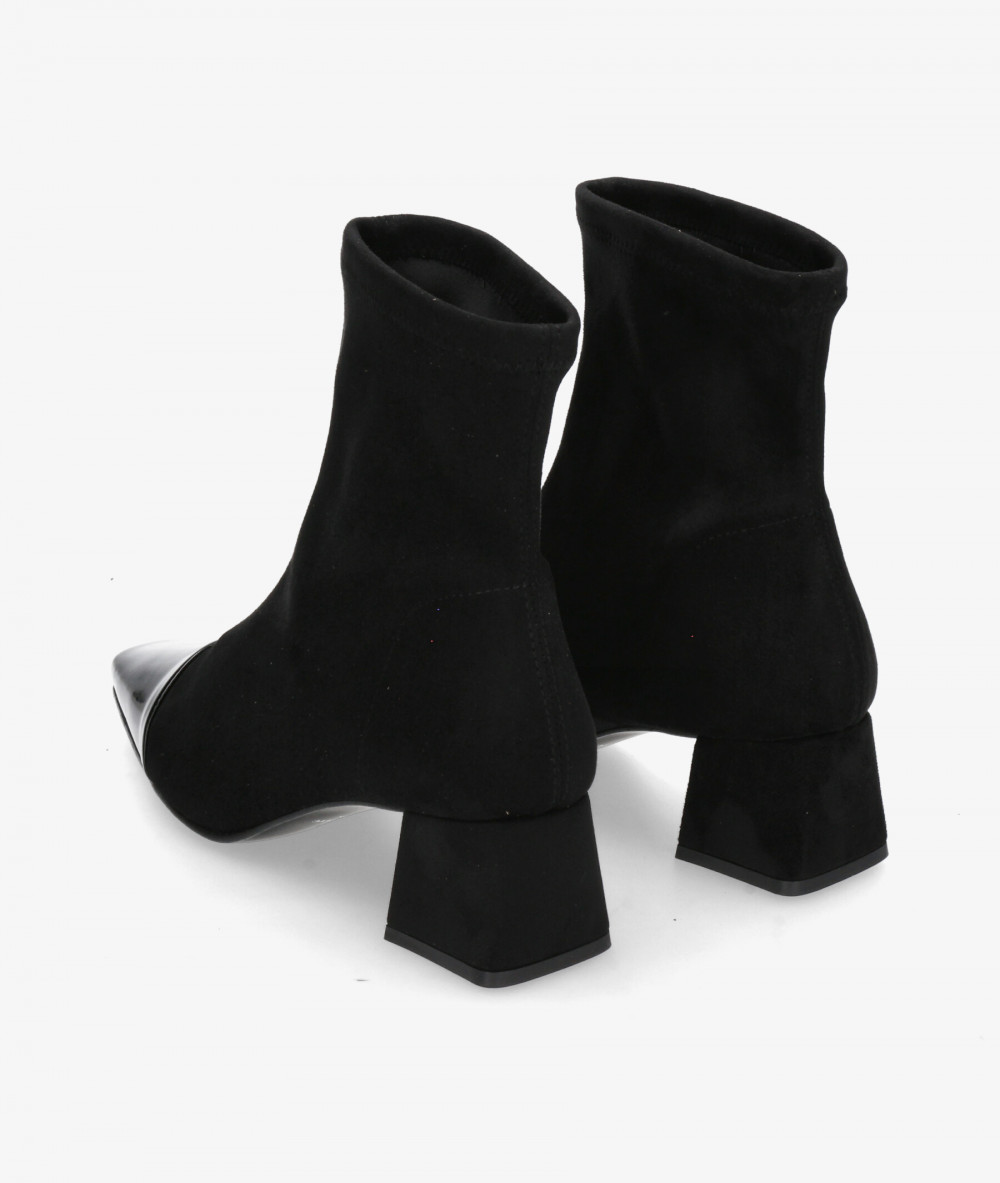 Botines pabloochoa.shoes  76152 en negro Botines pabloochoa.shoes  76152 en negro