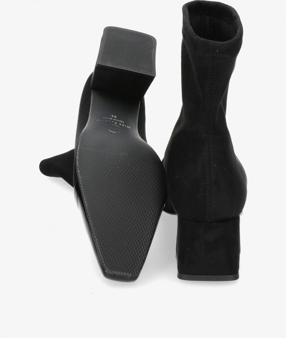 Botines pabloochoa.shoes  76152 en negro Botines pabloochoa.shoes  76152 en negro
