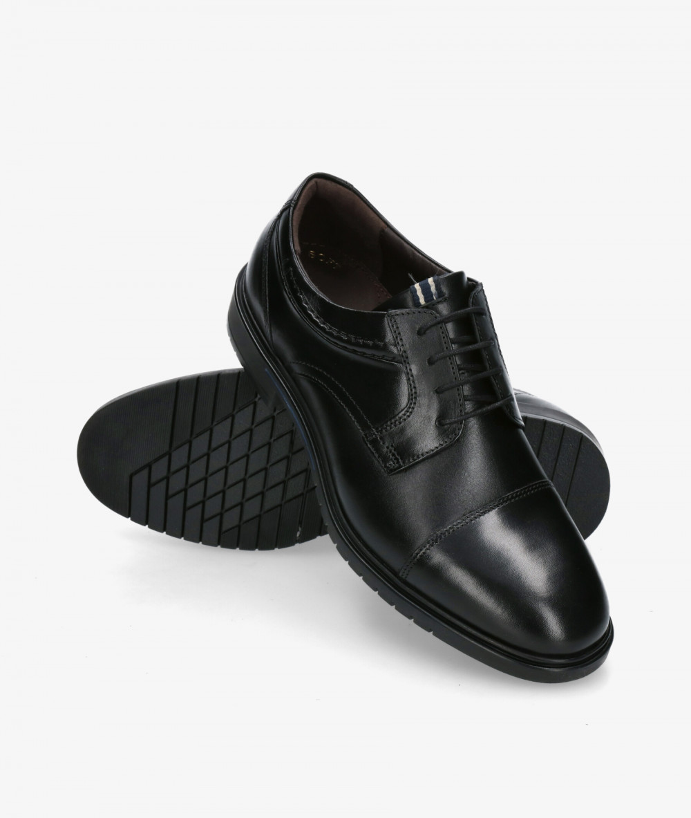 Zapatos de vestir Traveris LOR32 - 5230 en negro Zapatos de vestir Traveris LOR32 - 5230 en negro