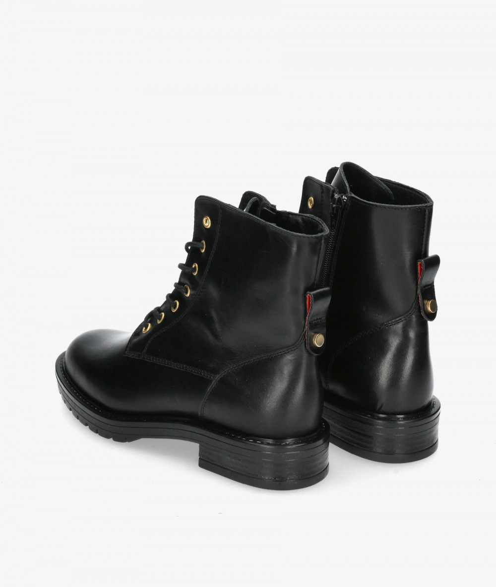 Botines pabloochoa.shoes  40523 FM1 en negro Botines pabloochoa.shoes  40523 FM1 en negro