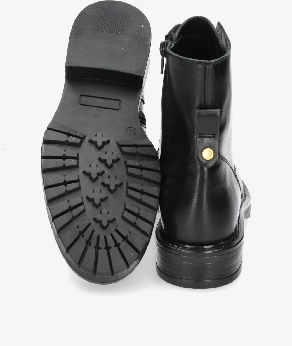 Botines pabloochoa.shoes  40523 FM1 en negro Botines pabloochoa.shoes  40523 FM1 en negro