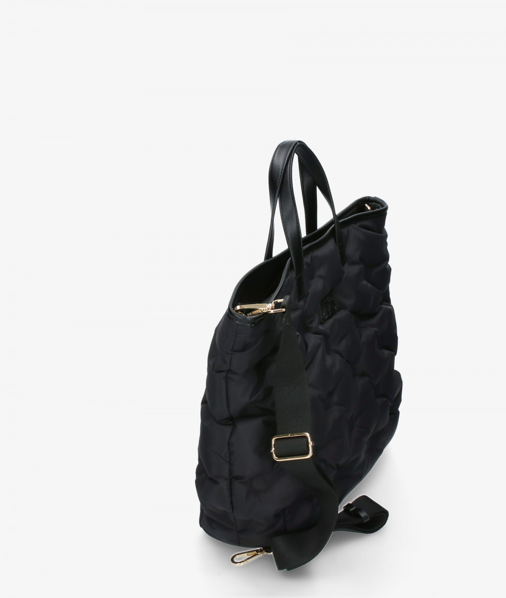 Elevate your look! Our Bag collection a combination of design, quality and comfort for your daily outfits