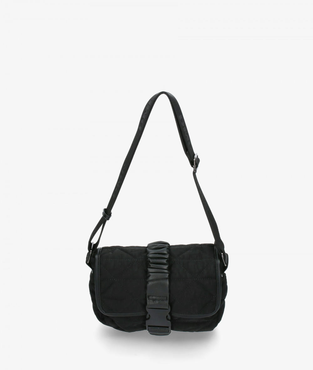 Elevate your look! Our Bag collection a combination of design, quality and comfort for your daily outfits