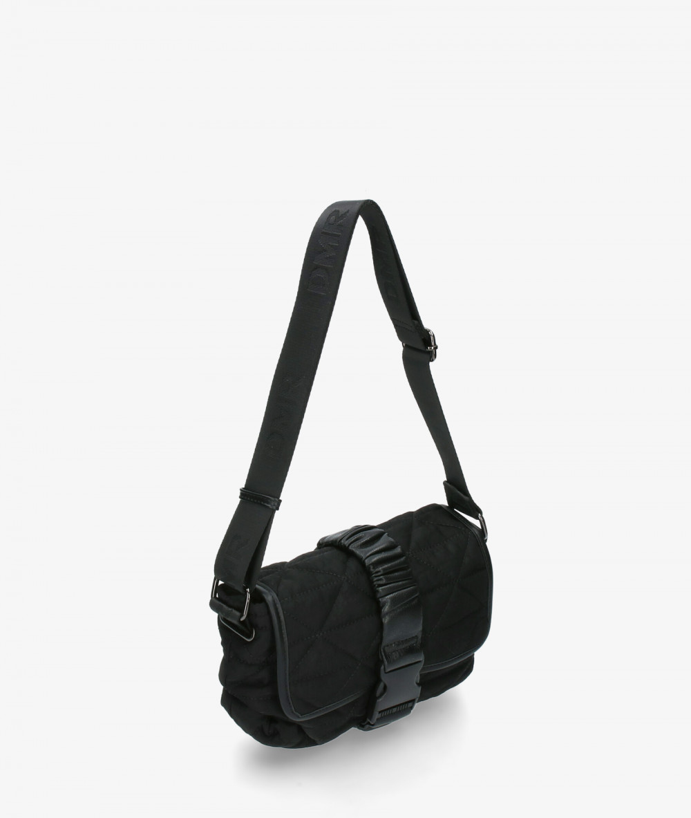 Elevate your look! Our Bag collection a combination of design, quality and comfort for your daily outfits