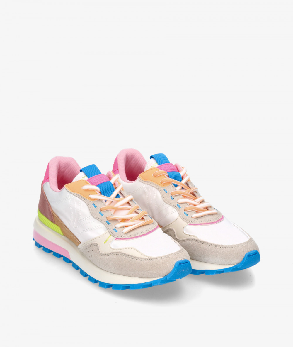 Deportivos Victoria  1156110 en blanco