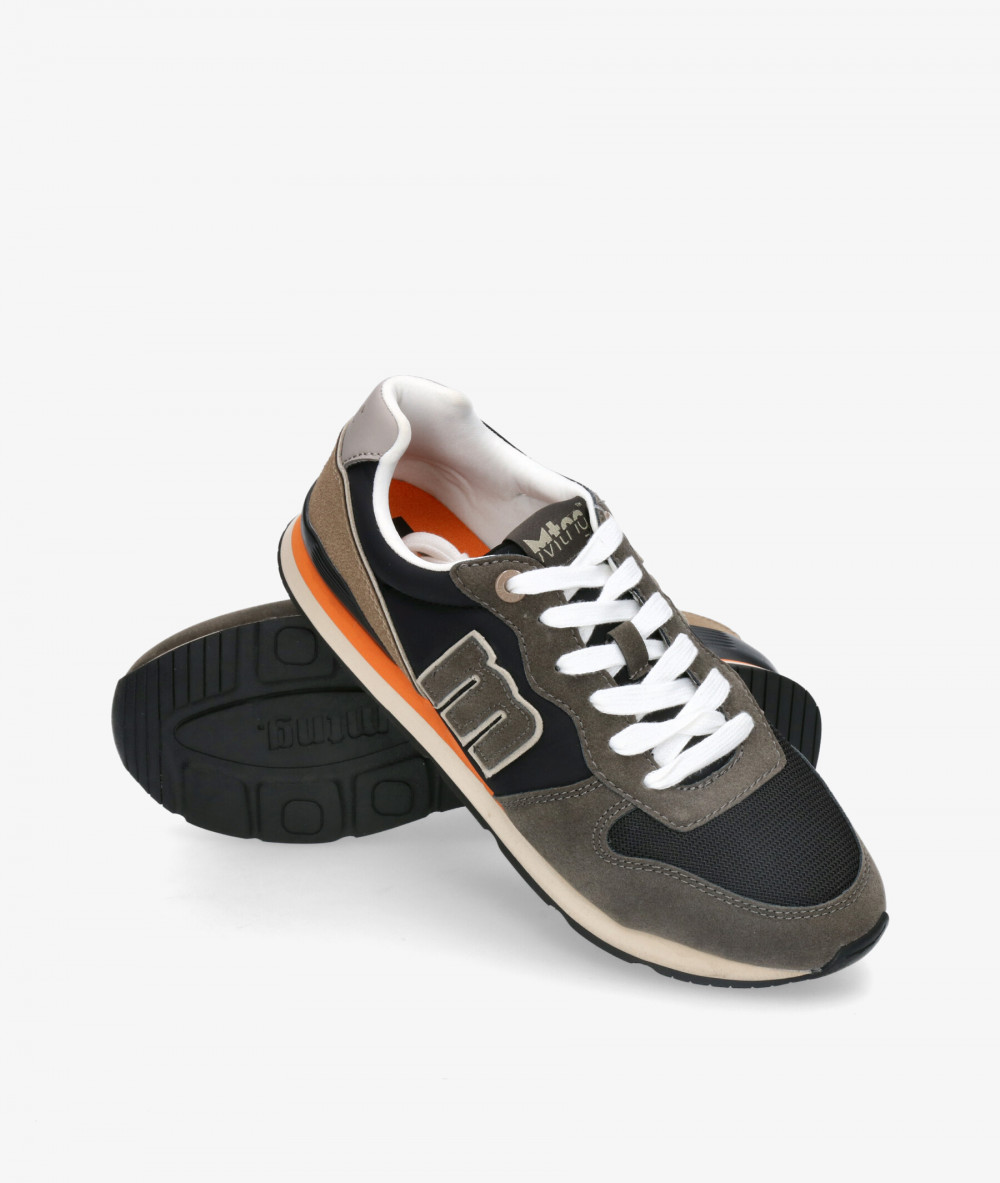 Deportivos Mustang  84467 en negro