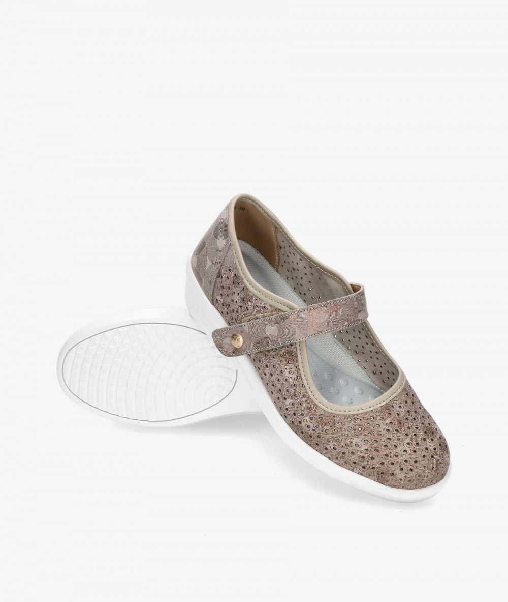 Zapatos confort Amarpies 26385 en topo Zapatos confort Amarpies 26385 en topo