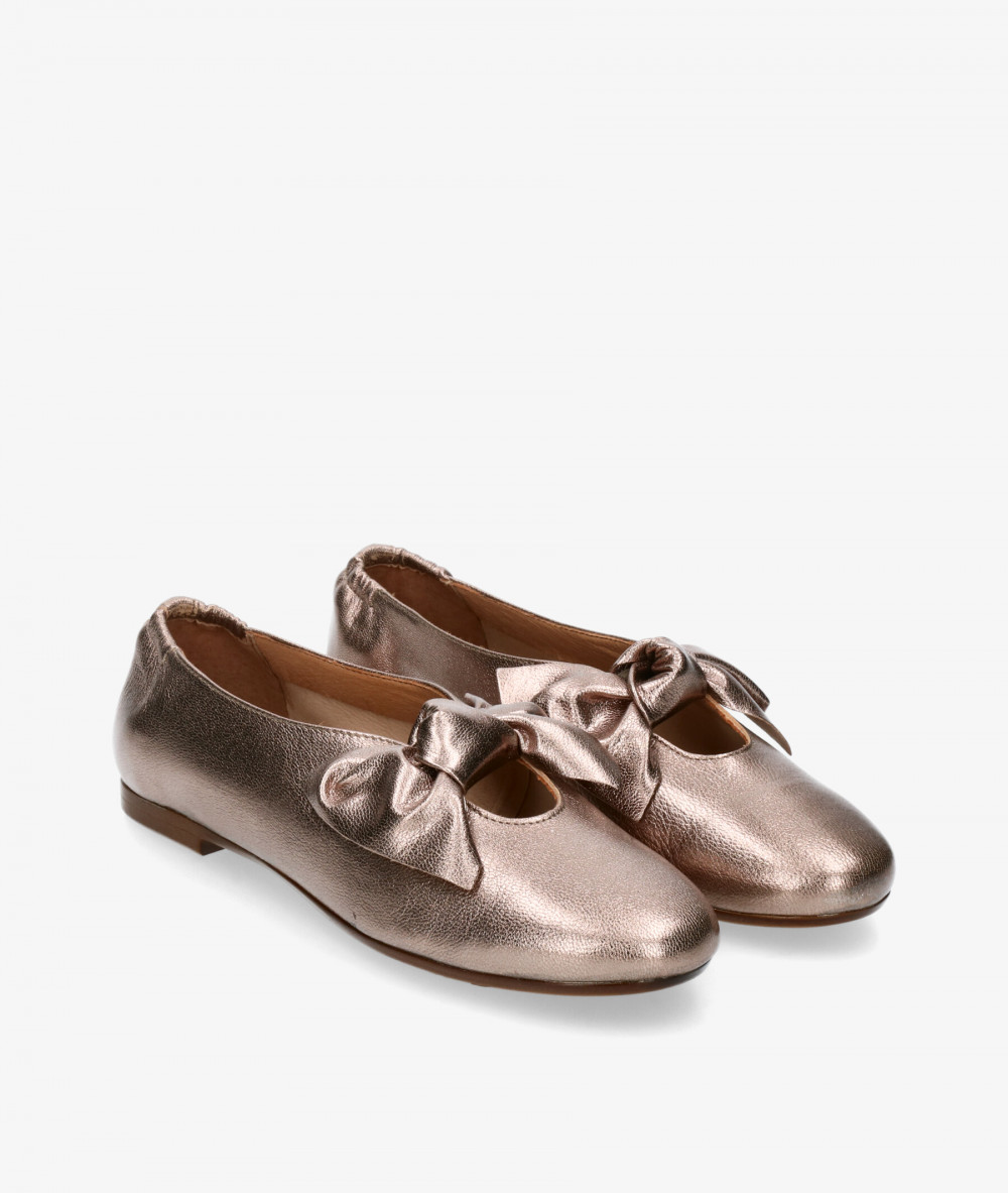 Zapatos de vestir Traveris 91407 en taupe metalizado