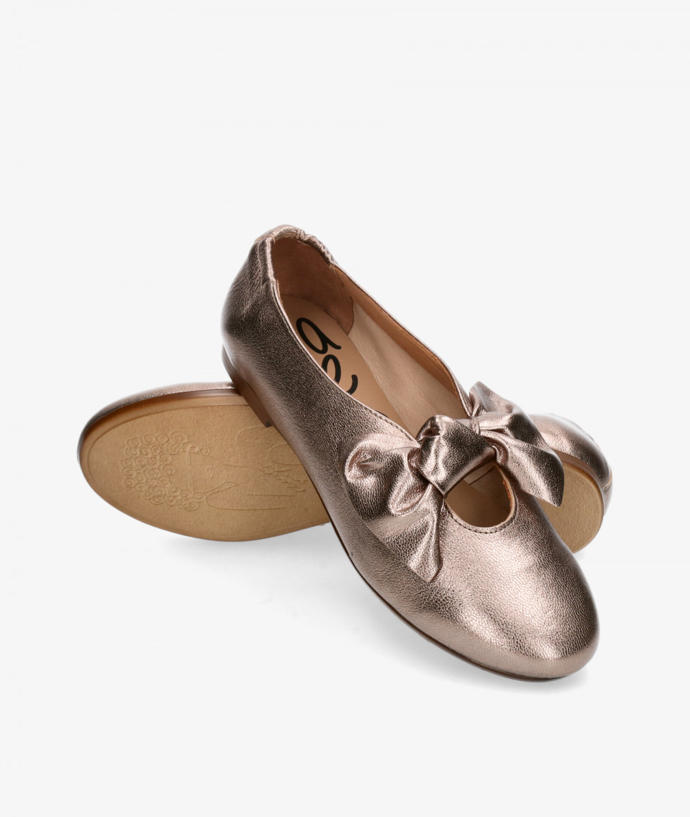 Zapatos de vestir Traveris 91407 en taupe metalizado