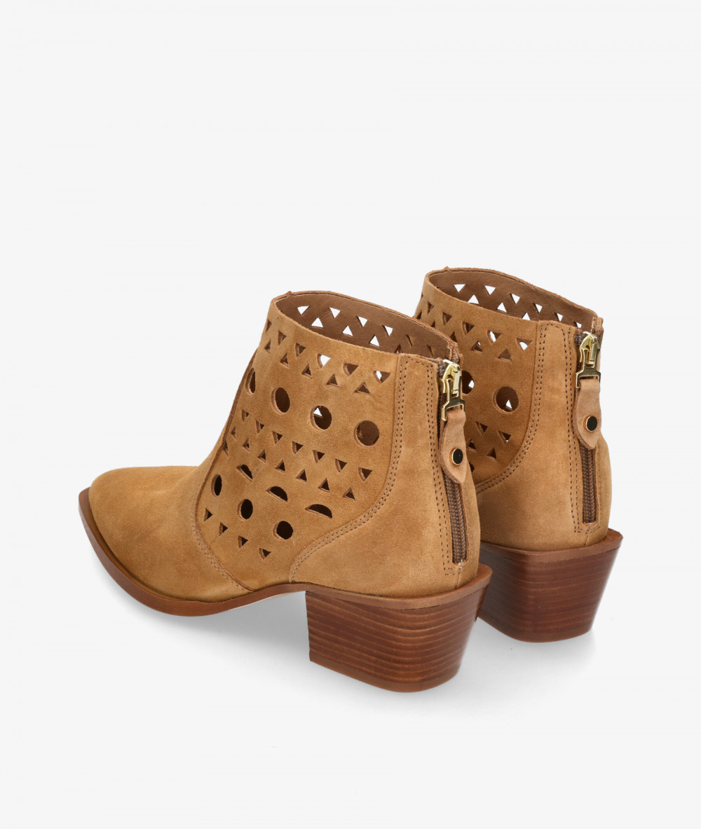 Alpe Ankle boots  5372 in camel split suede Alpe Ankle boots  5372 in camel split suede