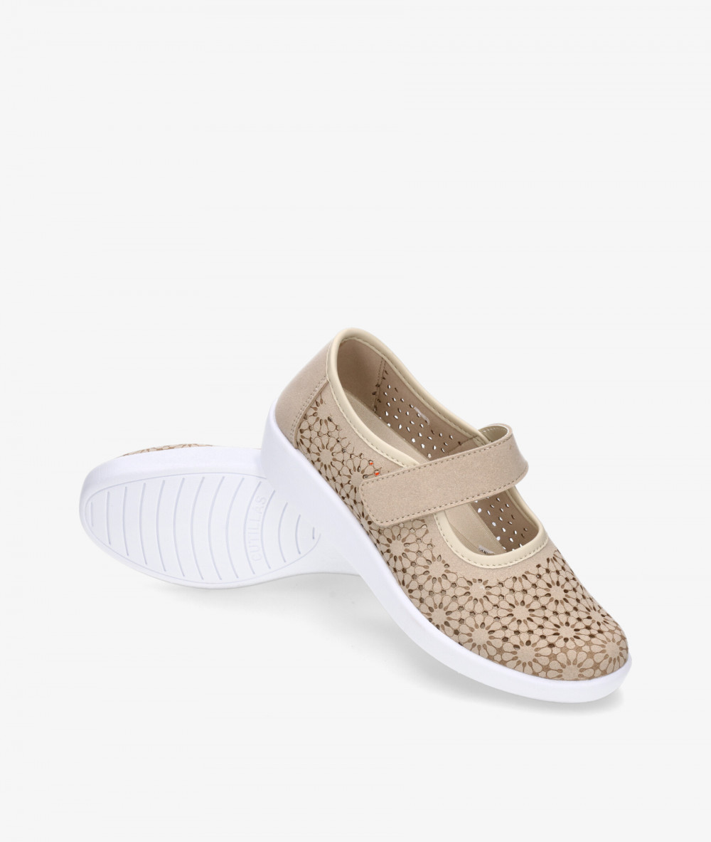 DOCTOR CUTILLAS Comfort shoes 38470 in beige DOCTOR CUTILLAS Comfort shoes 38470 in beige
