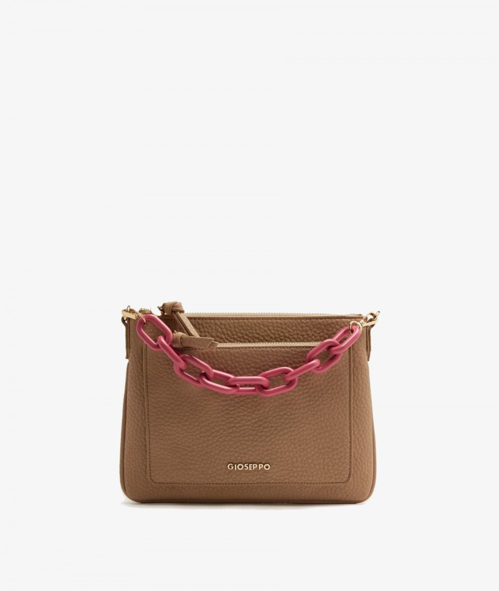 Elevate your look! Our Bag collection a combination of design, quality and comfort for your daily outfits Elevate your look! Our Bag collection a combination of design, quality and comfort for your daily outfits