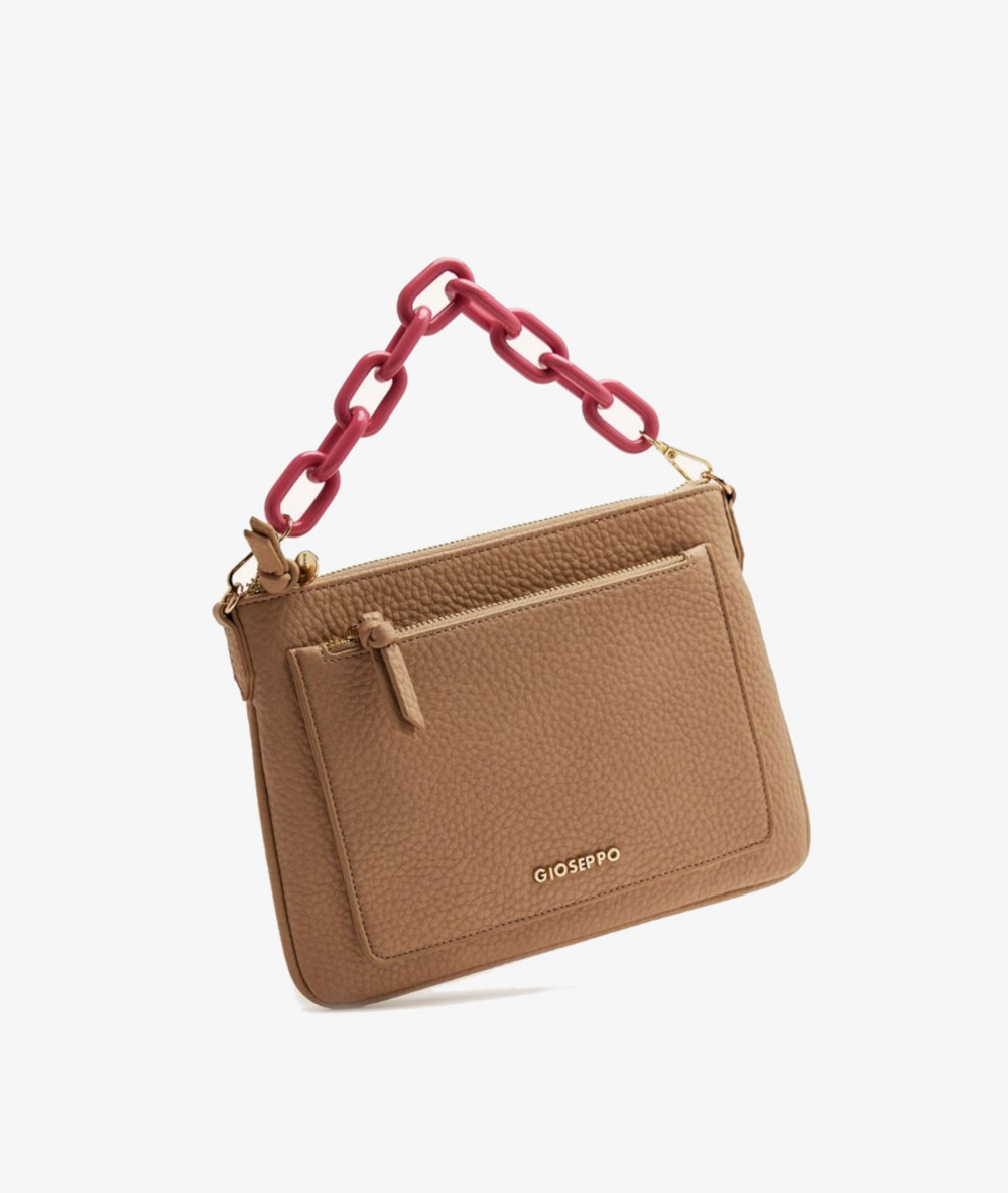 Elevate your look! Our Bag collection a combination of design, quality and comfort for your daily outfits Elevate your look! Our Bag collection a combination of design, quality and comfort for your daily outfits
