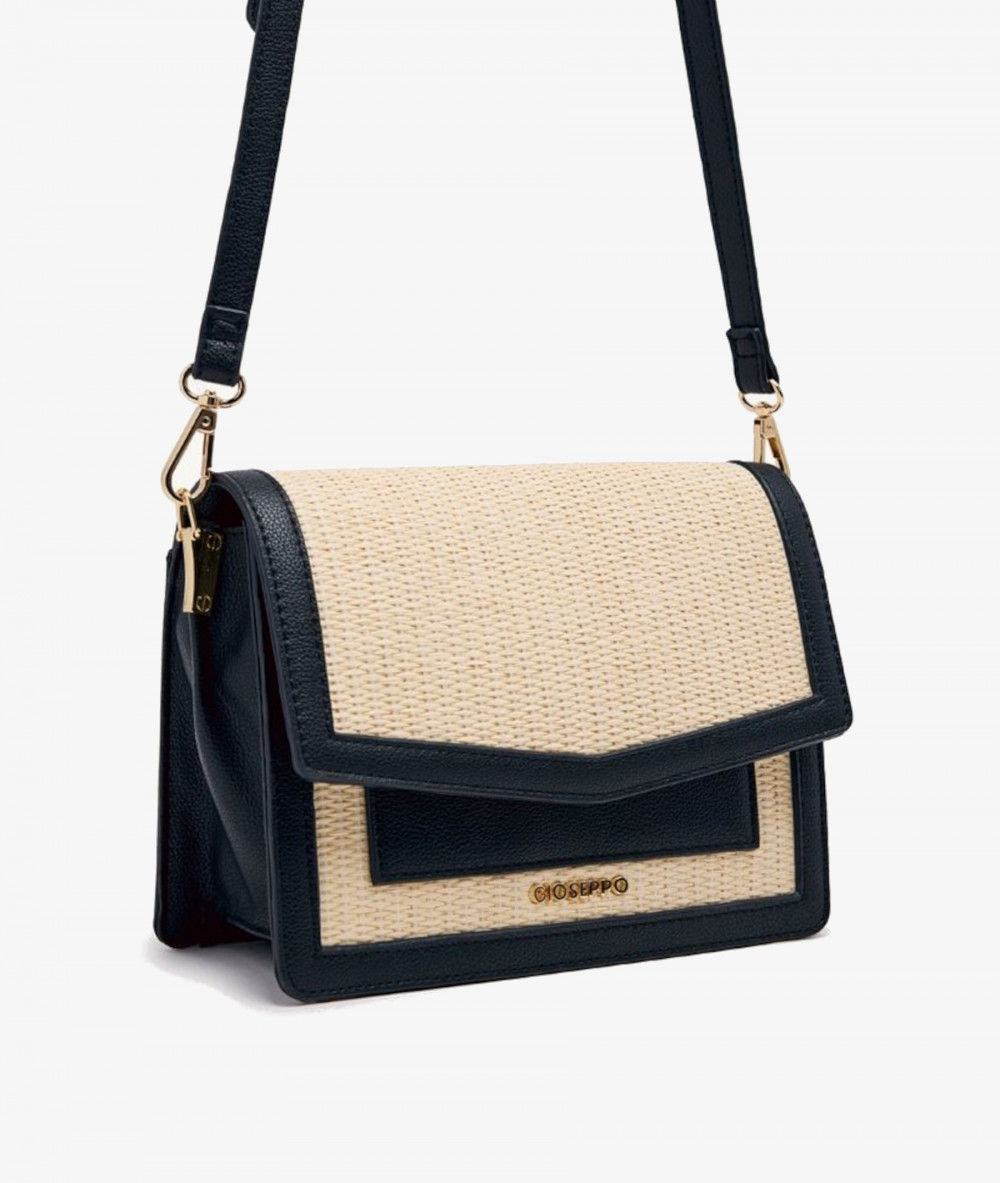 Elevate your look! Our Bag collection a combination of design, quality and comfort for your daily outfits Elevate your look! Our Bag collection a combination of design, quality and comfort for your daily outfits