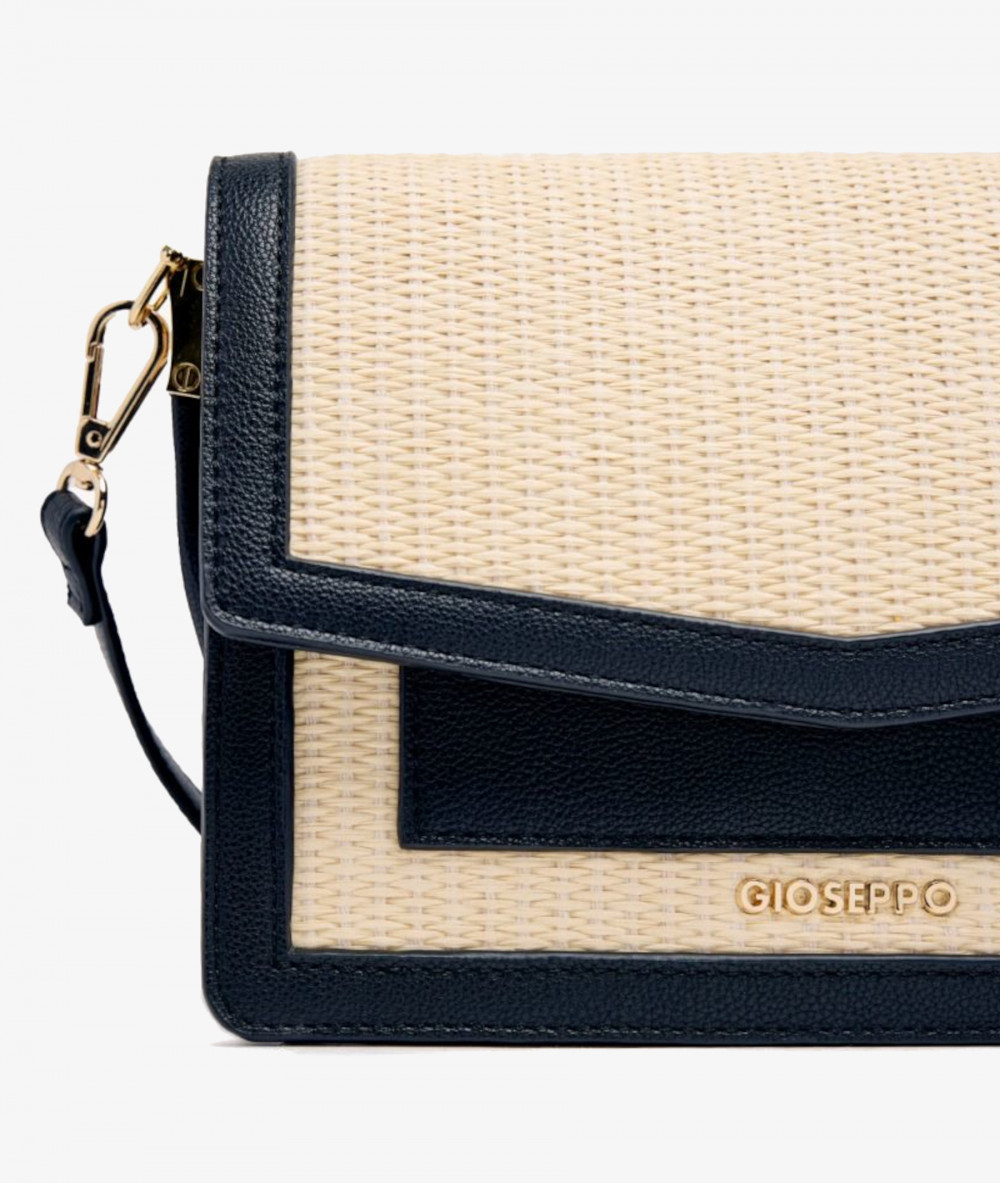 Elevate your look! Our Bag collection a combination of design, quality and comfort for your daily outfits Elevate your look! Our Bag collection a combination of design, quality and comfort for your daily outfits