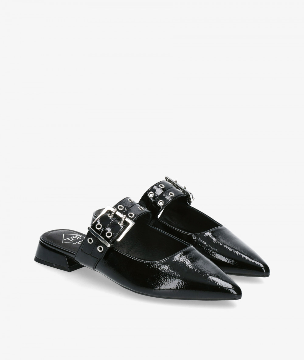 Zuecos pabloochoa.shoes SE25398 en charol negro Zuecos pabloochoa.shoes SE25398 en charol negro