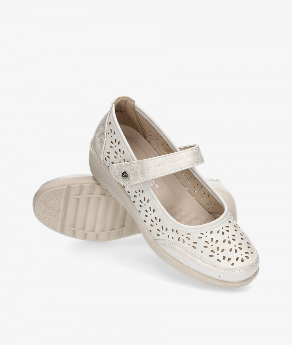 Amarpies Comfort shoes 28336 in off-white