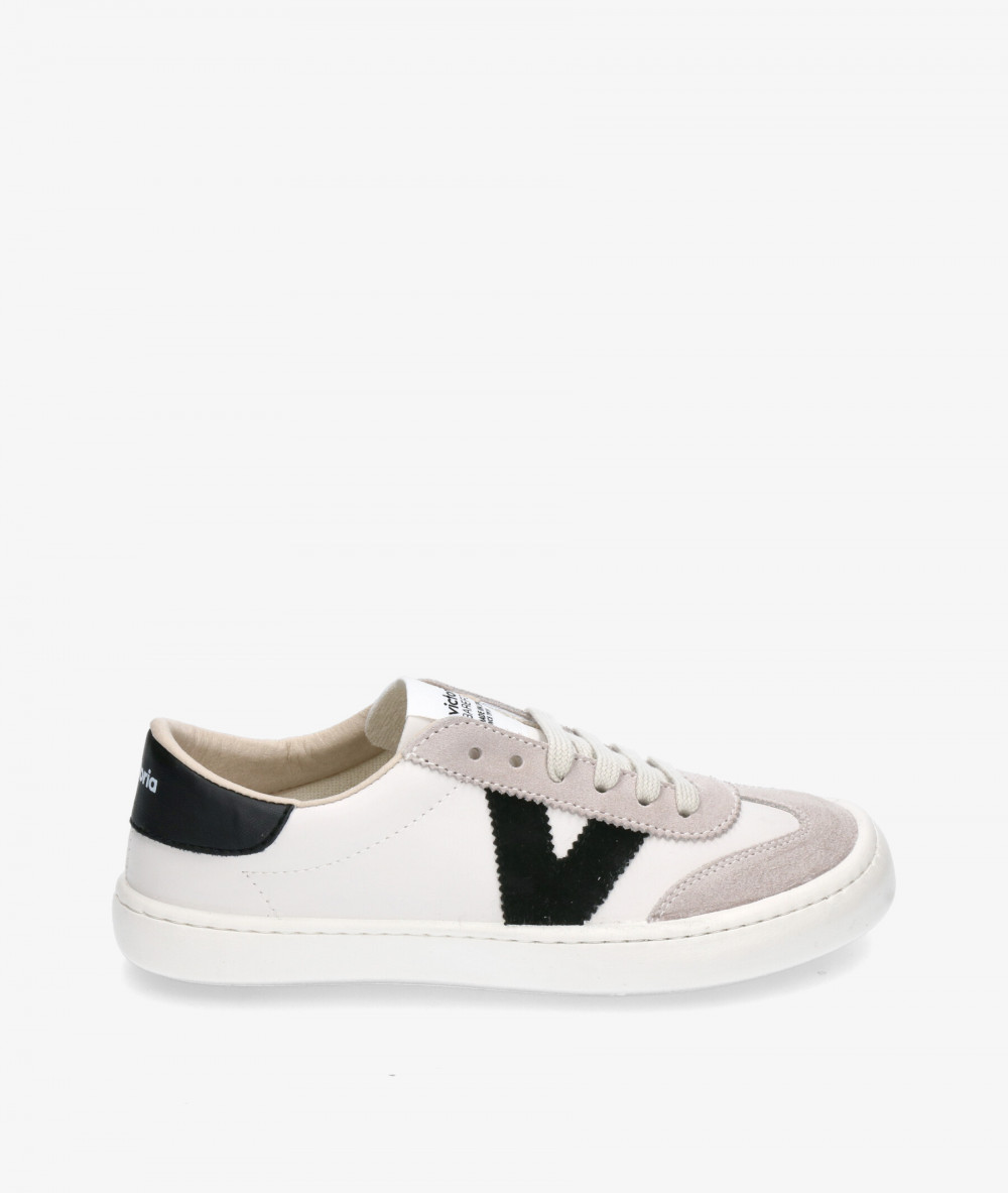 Deportivos Victoria OLMO BAREFOOT en negro Deportivos Victoria OLMO BAREFOOT en negro