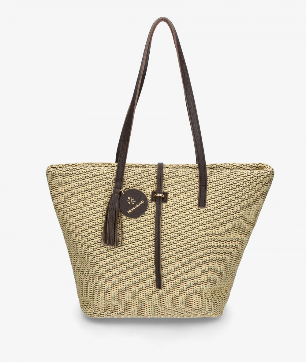 Elevate your look! Our Bag collection a combination of design, quality and comfort for your daily outfits