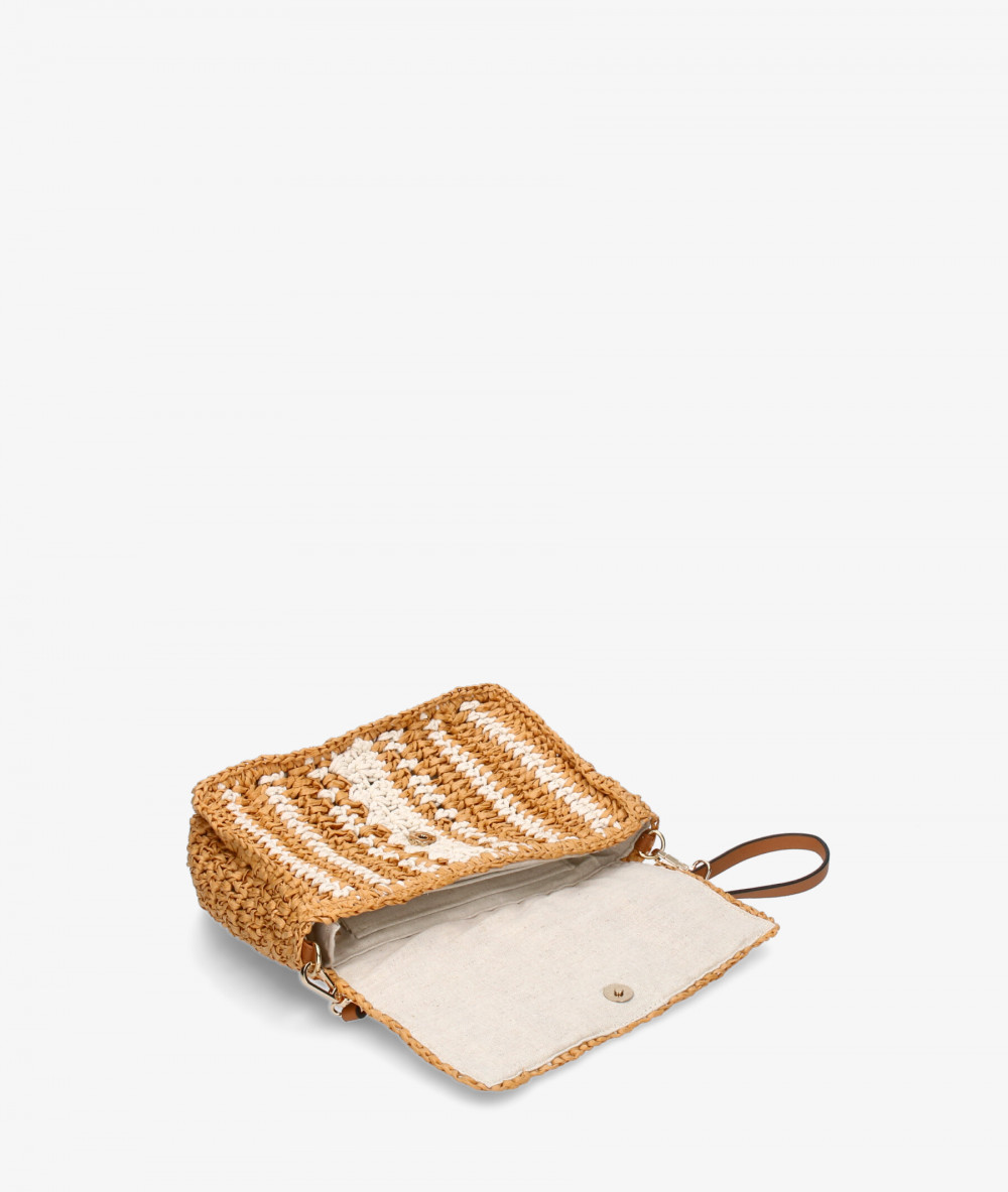 Elevate your look! Our Bag collection a combination of design, quality and comfort for your daily outfits