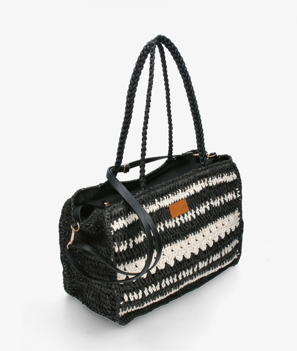 Elevate your look! Our Bag collection a combination of design, quality and comfort for your daily outfits